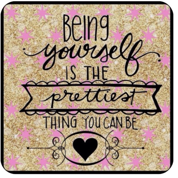 🌸Posh Ambassador 2 🌸 Suzy/Suzanne nice to meet you I share and always answer - Picture 1 of 15